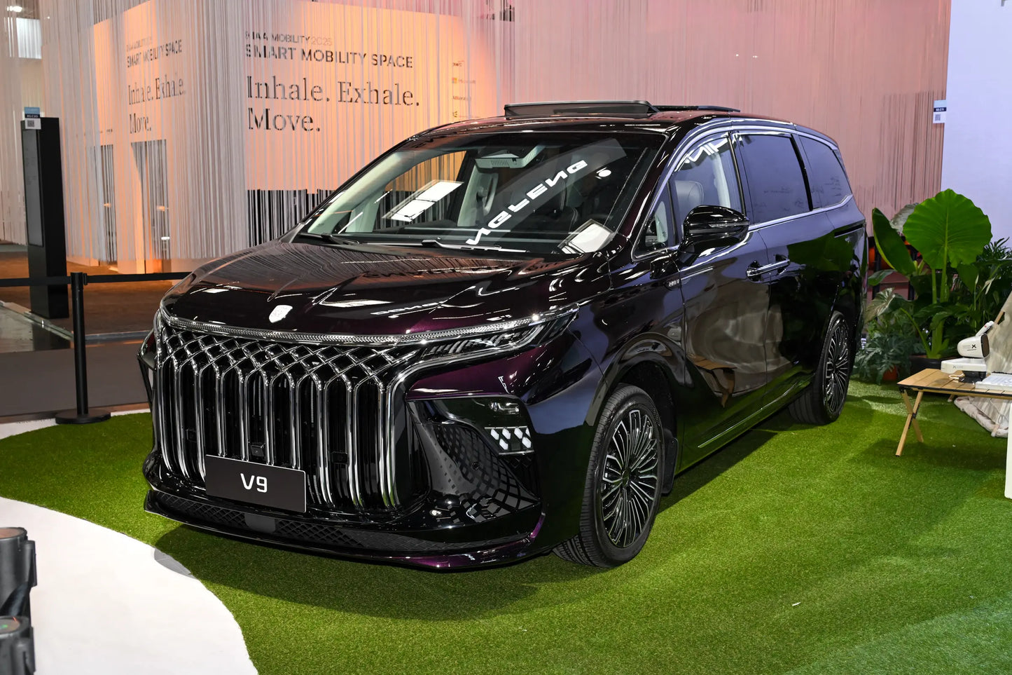 Dongfeng Forthing Wind Planet Ocean V9 - Hybrid PHEV