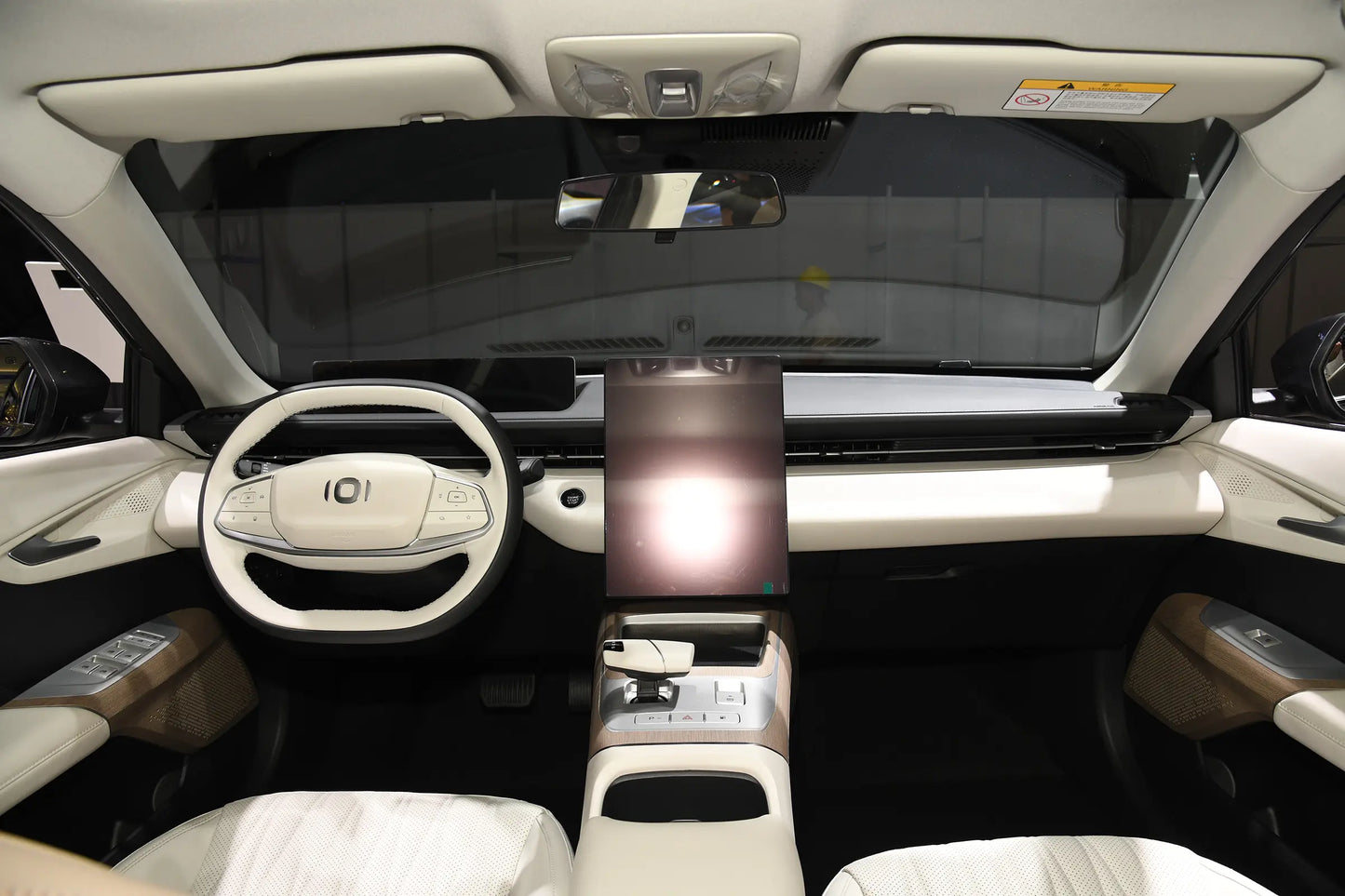 Qiyuan Changan Qiyuan A05 - Гибридный PHEV