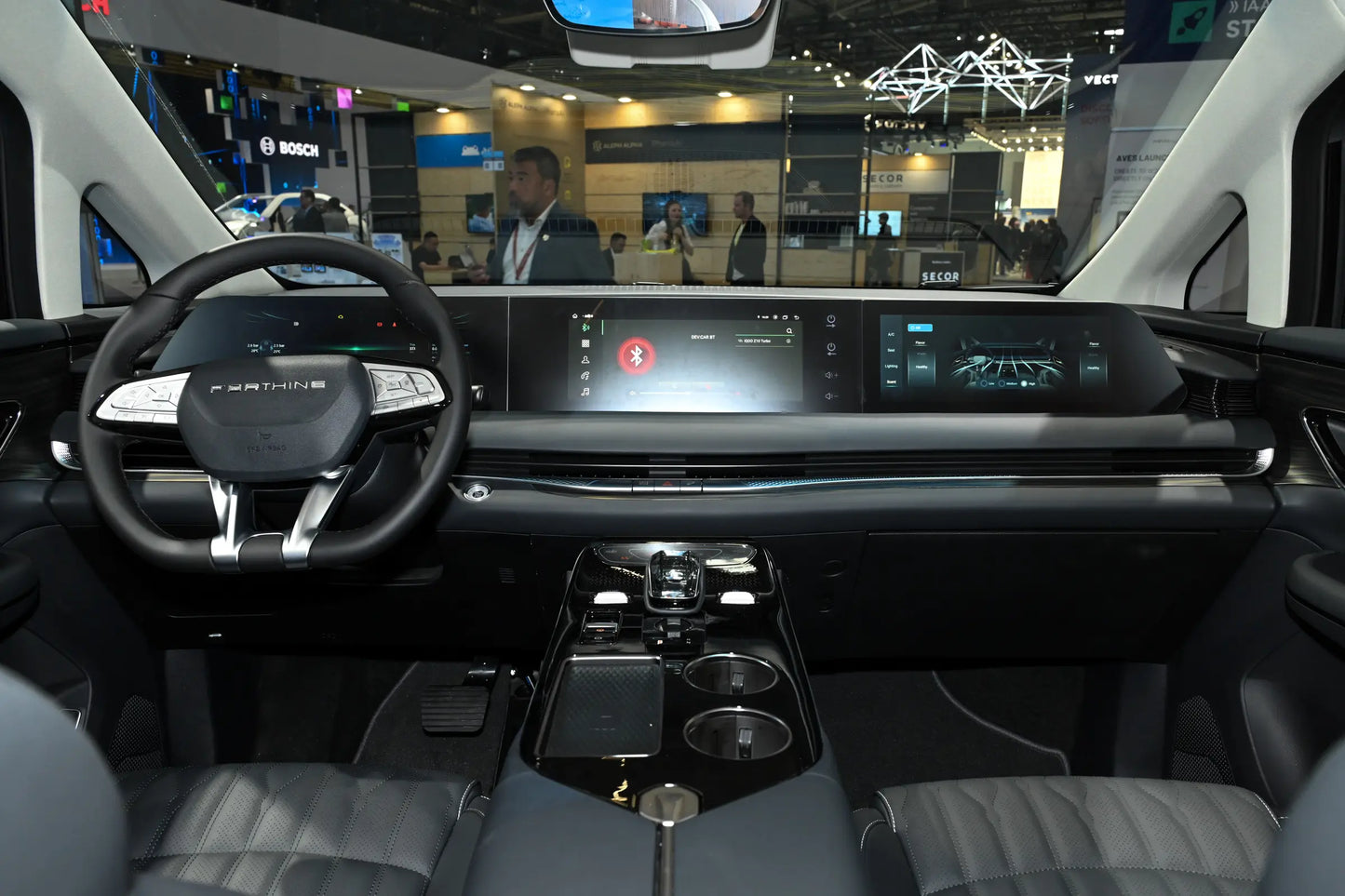 Dongfeng Forthing Wind Planet Ocean V9 - Hybrid PHEV