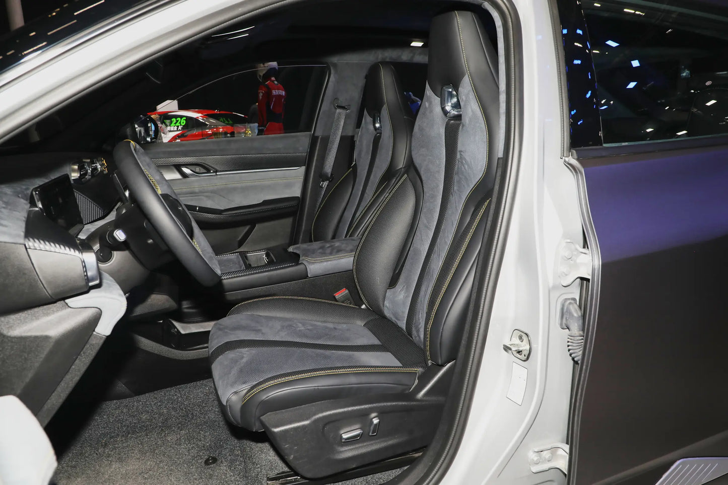 Dongfeng Fengshen L7 - Гибридный PHEV