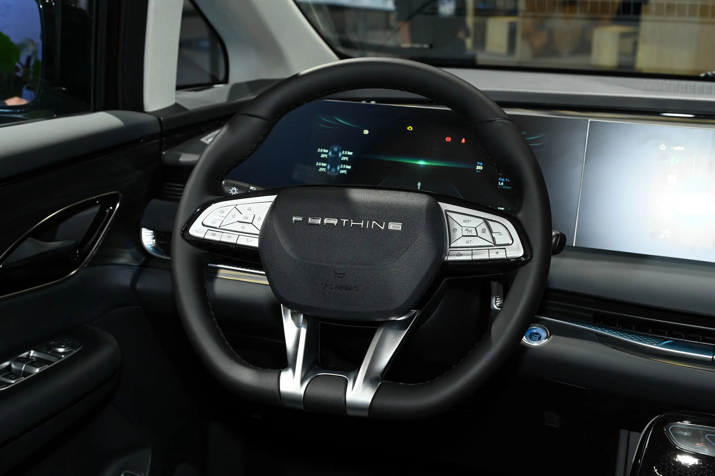 Dongfeng Forthing Wind Planet Ocean V9 - Hybrid PHEV