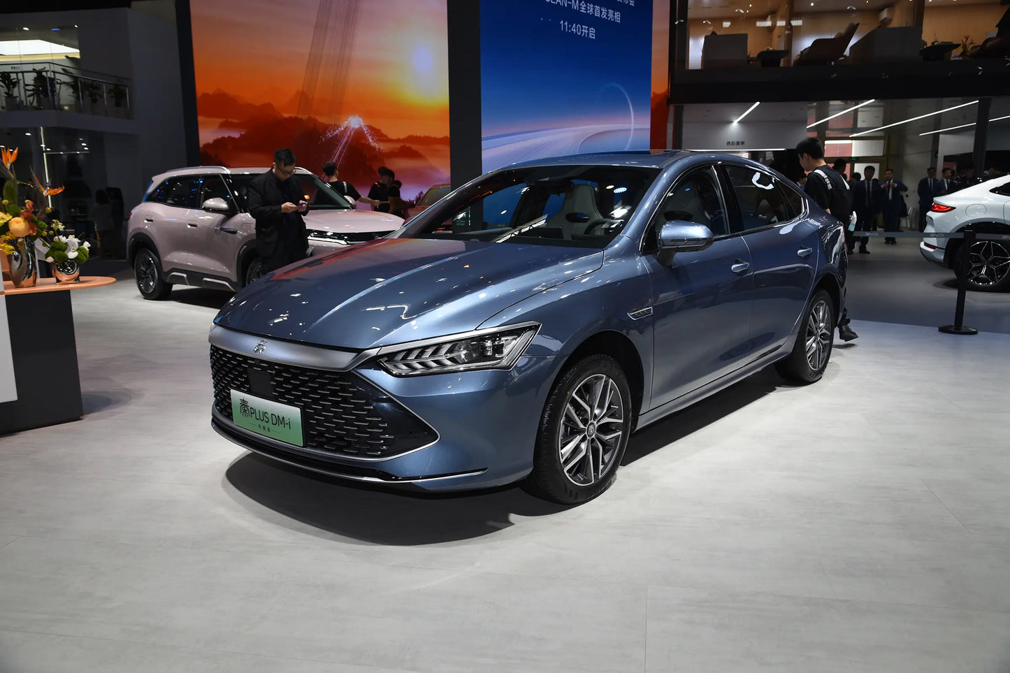 BYD Qin PLUS DM -гибридный PHEV