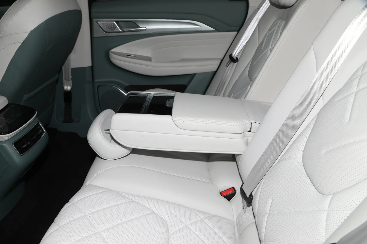 BAIC Arcfox Альфа T