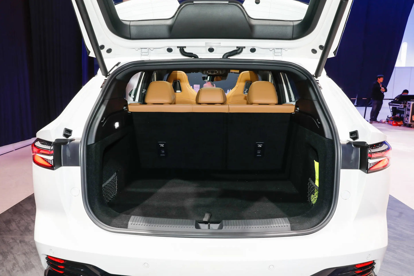 SAIC Motor Roewe eRX5 - Гибридный PHEV