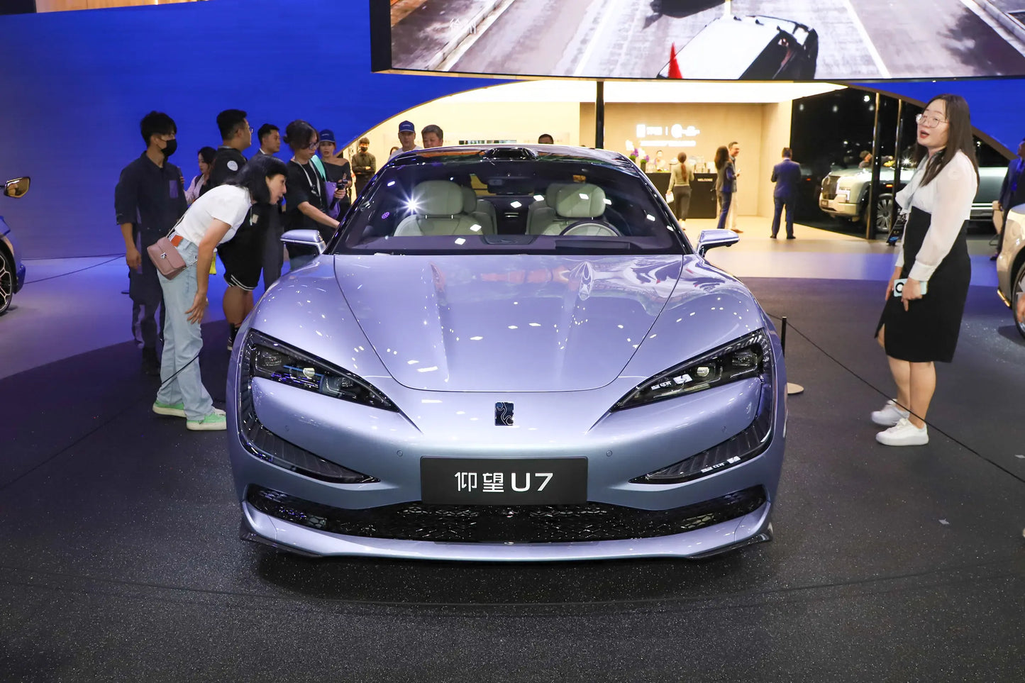 Yangwang U7 электромобиль