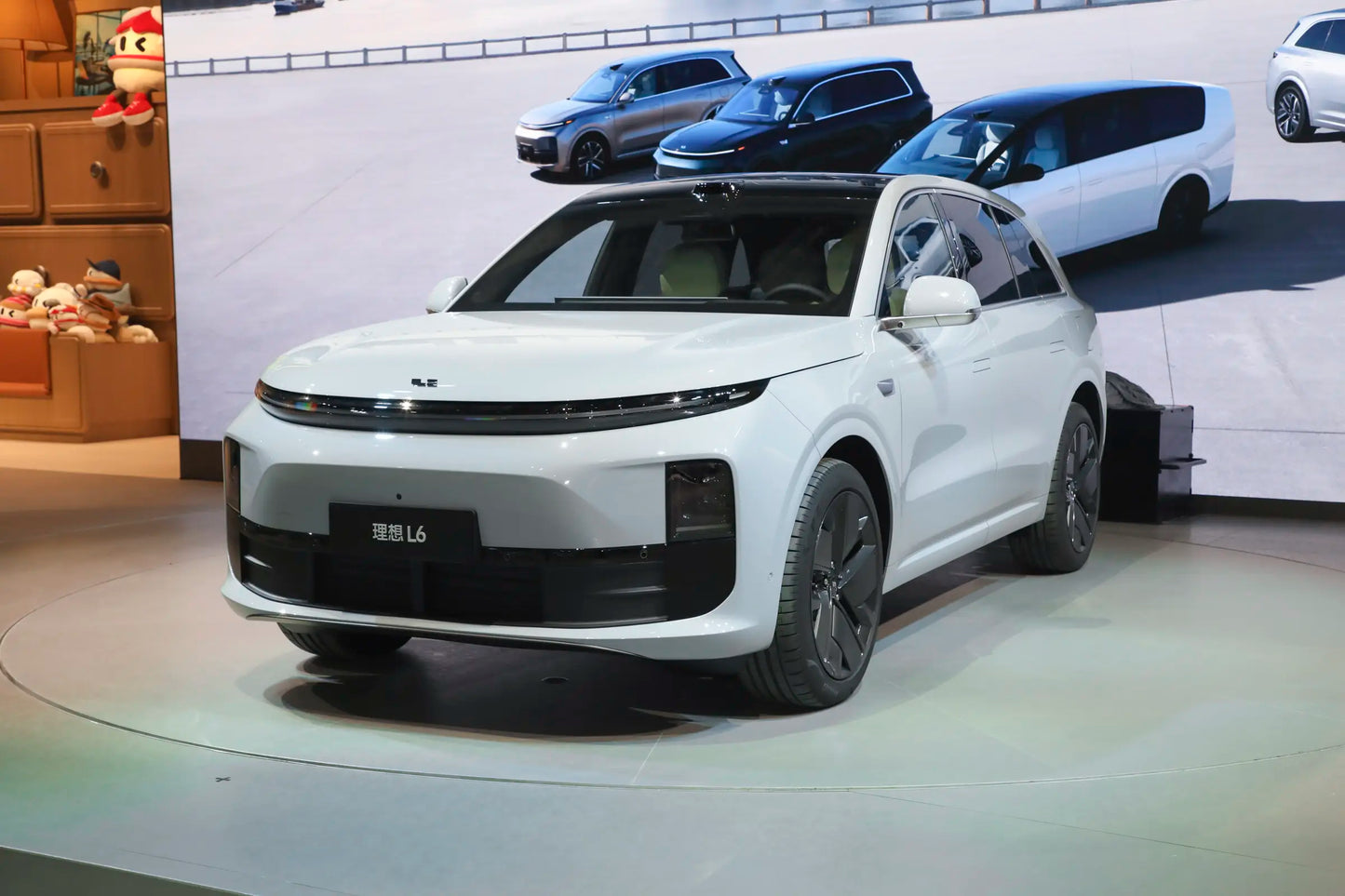 Li Auto L6-гибрид REEV