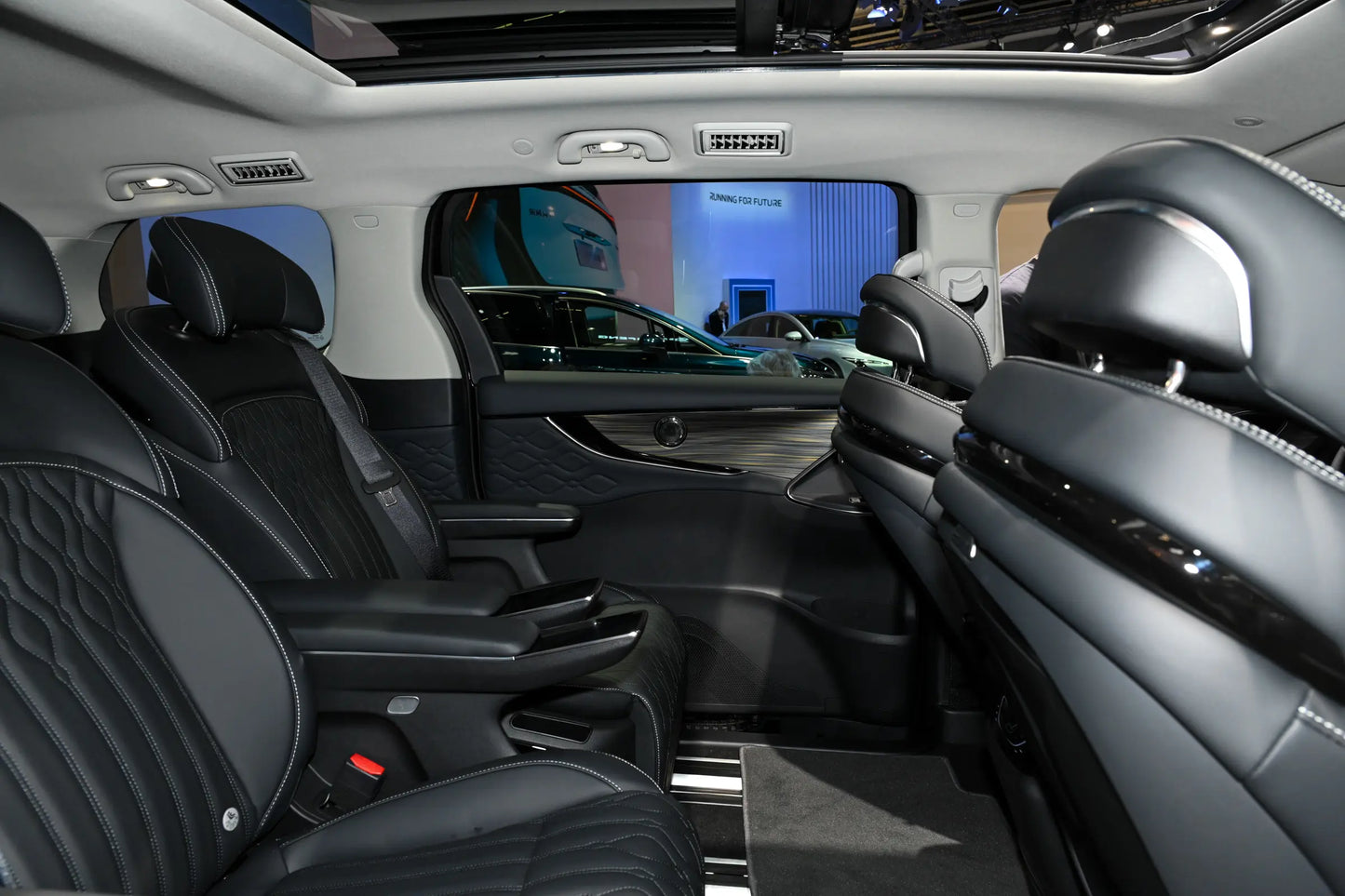 Dongfeng Forthing Wind Planet Ocean V9 - Hybrid PHEV