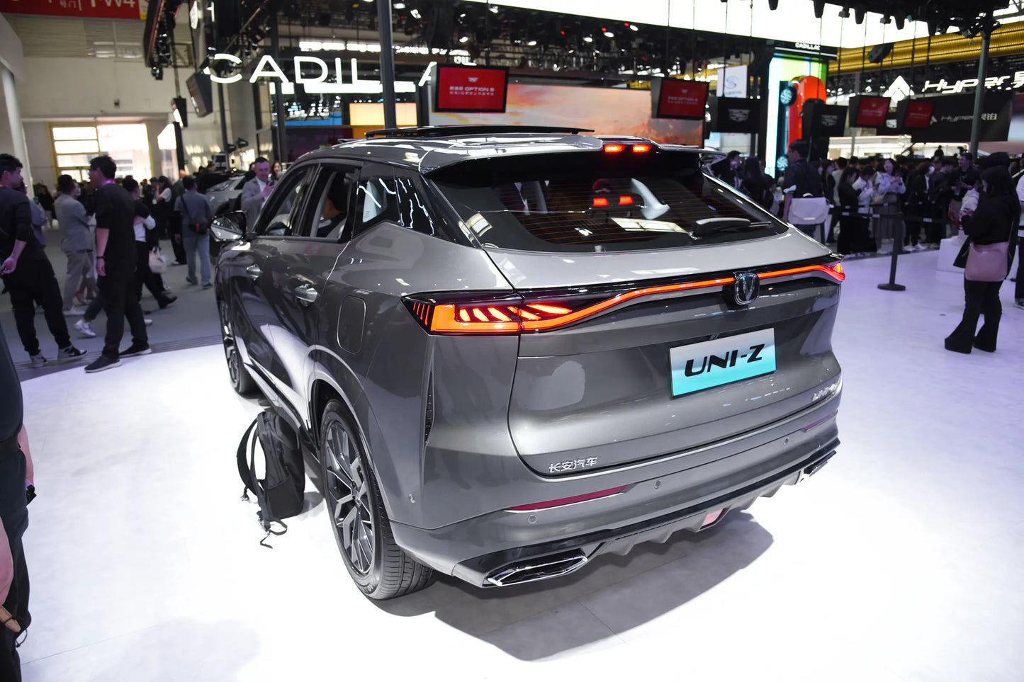 Changan Changan UNI-Z -Гибридный PHEV