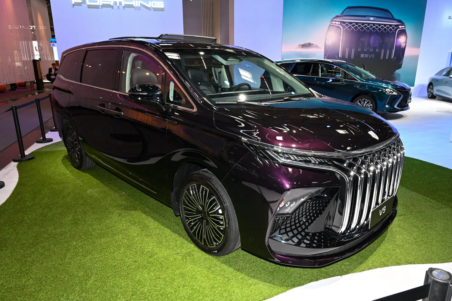 Dongfeng Forthing Wind Planet Ocean V9 - Hybrid PHEV