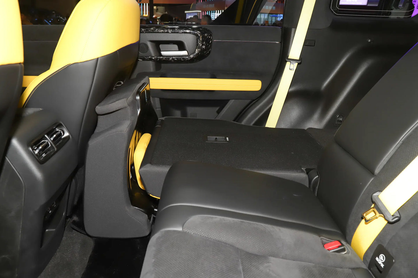 Внедорожник BAIC BJ40 с гибридным удлинителем запаса хода REEV