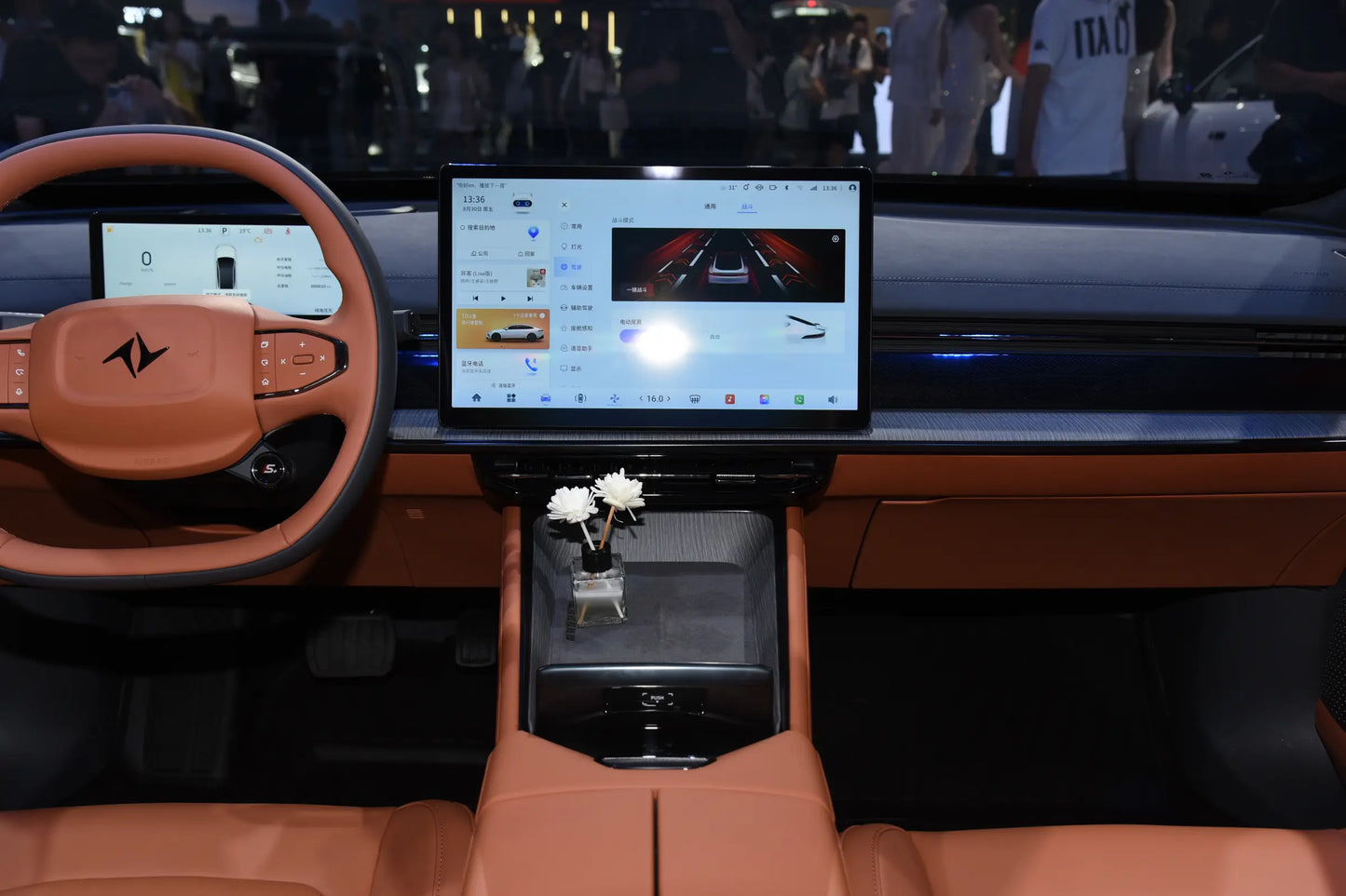 Dongfeng eπ007-Гибридный REEV