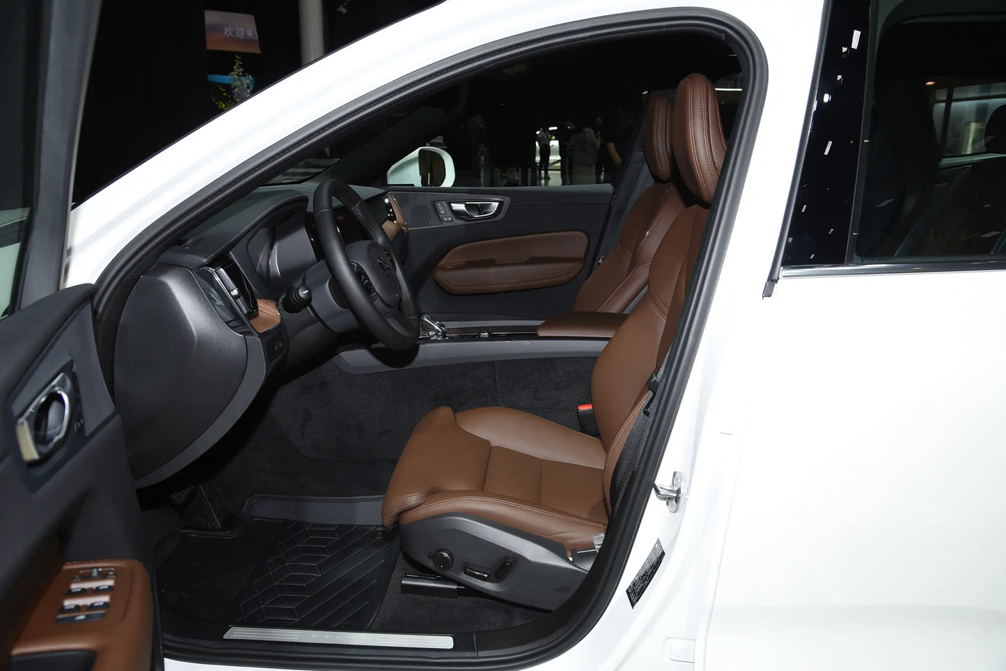 Volvo Volvo XC60 -Гибридный PHEV