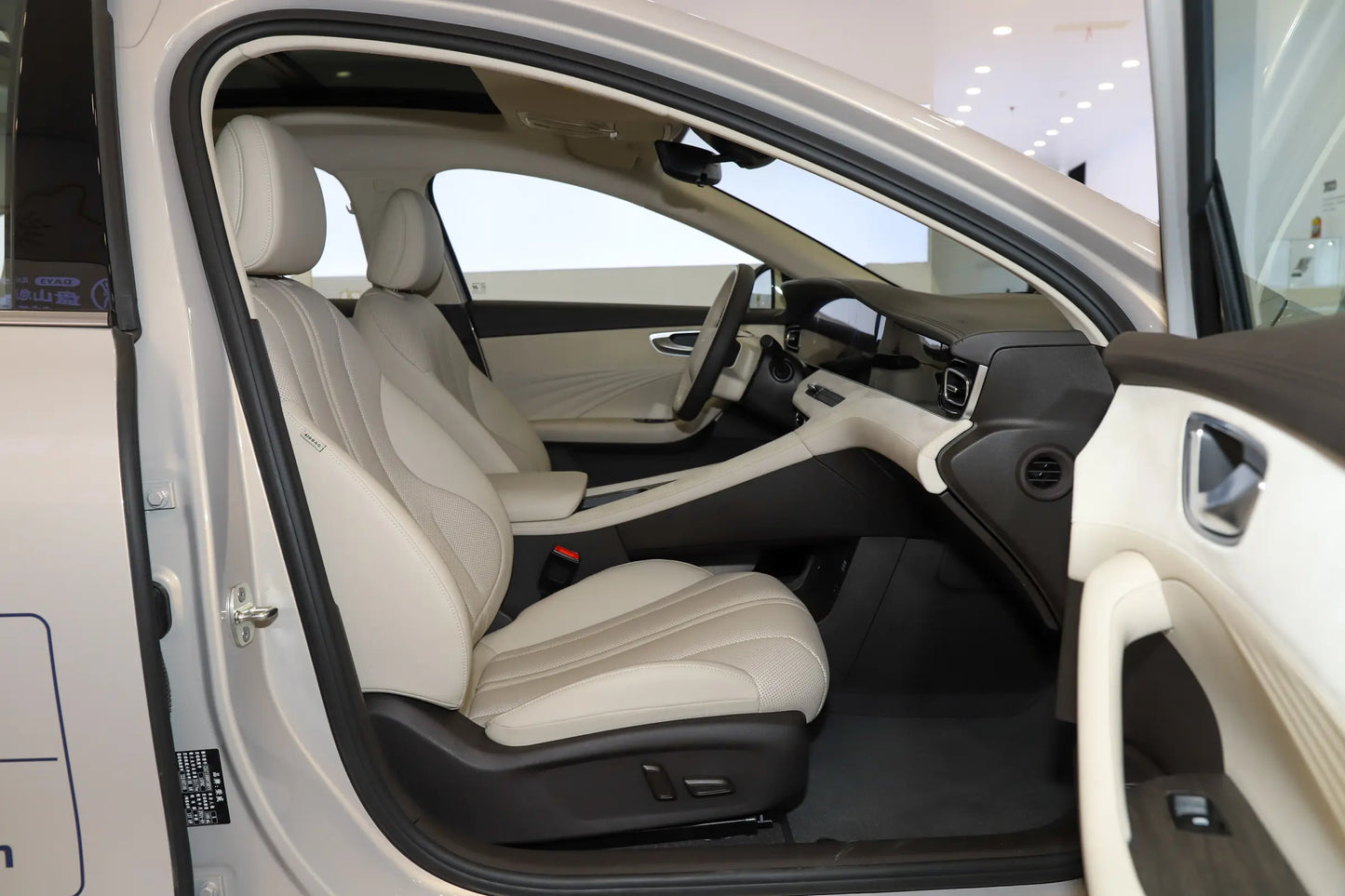SAIC Motor Roewe D7 DMH -гибридный PHEV