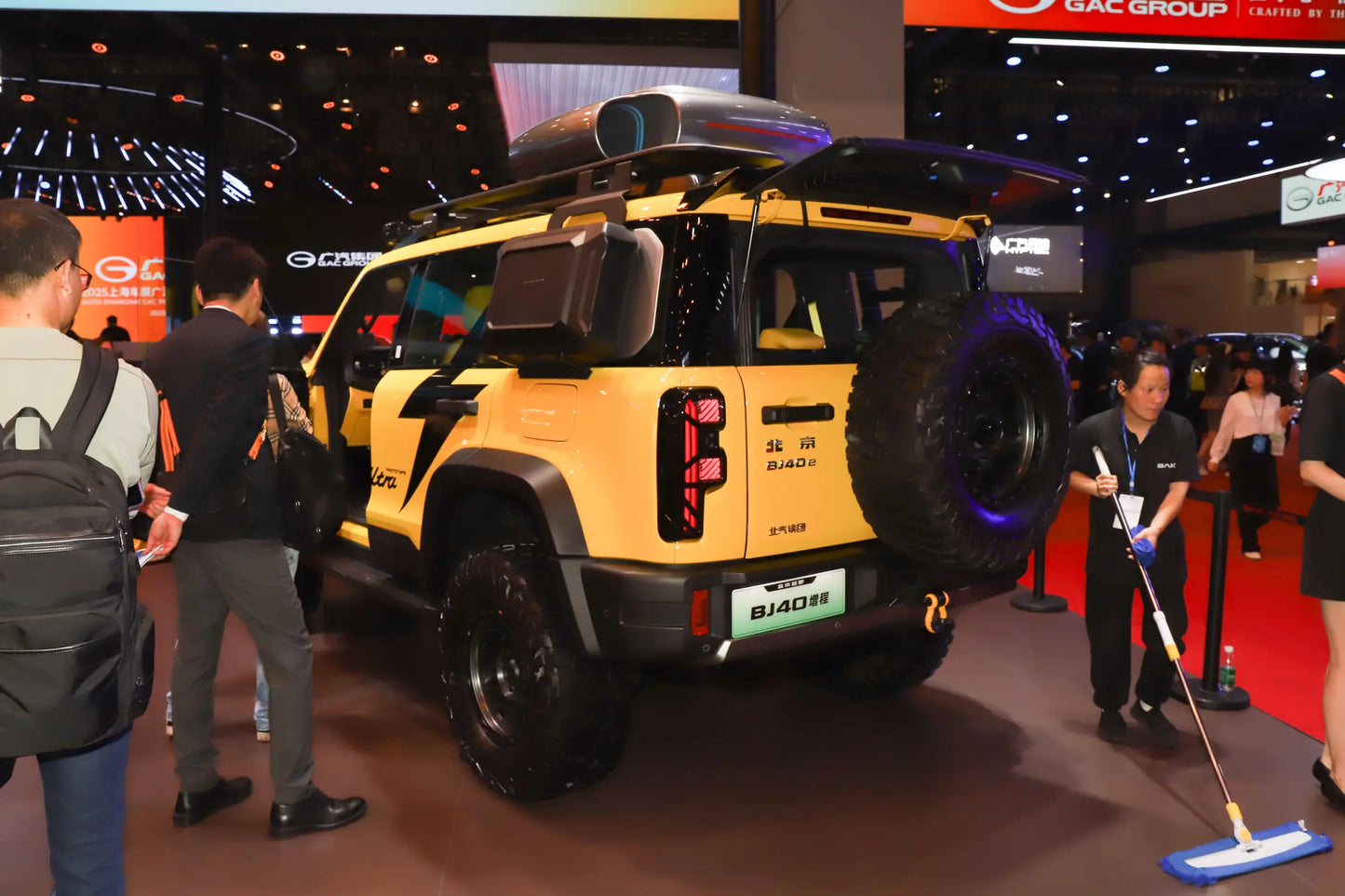 Внедорожник BAIC BJ40 с гибридным удлинителем запаса хода REEV