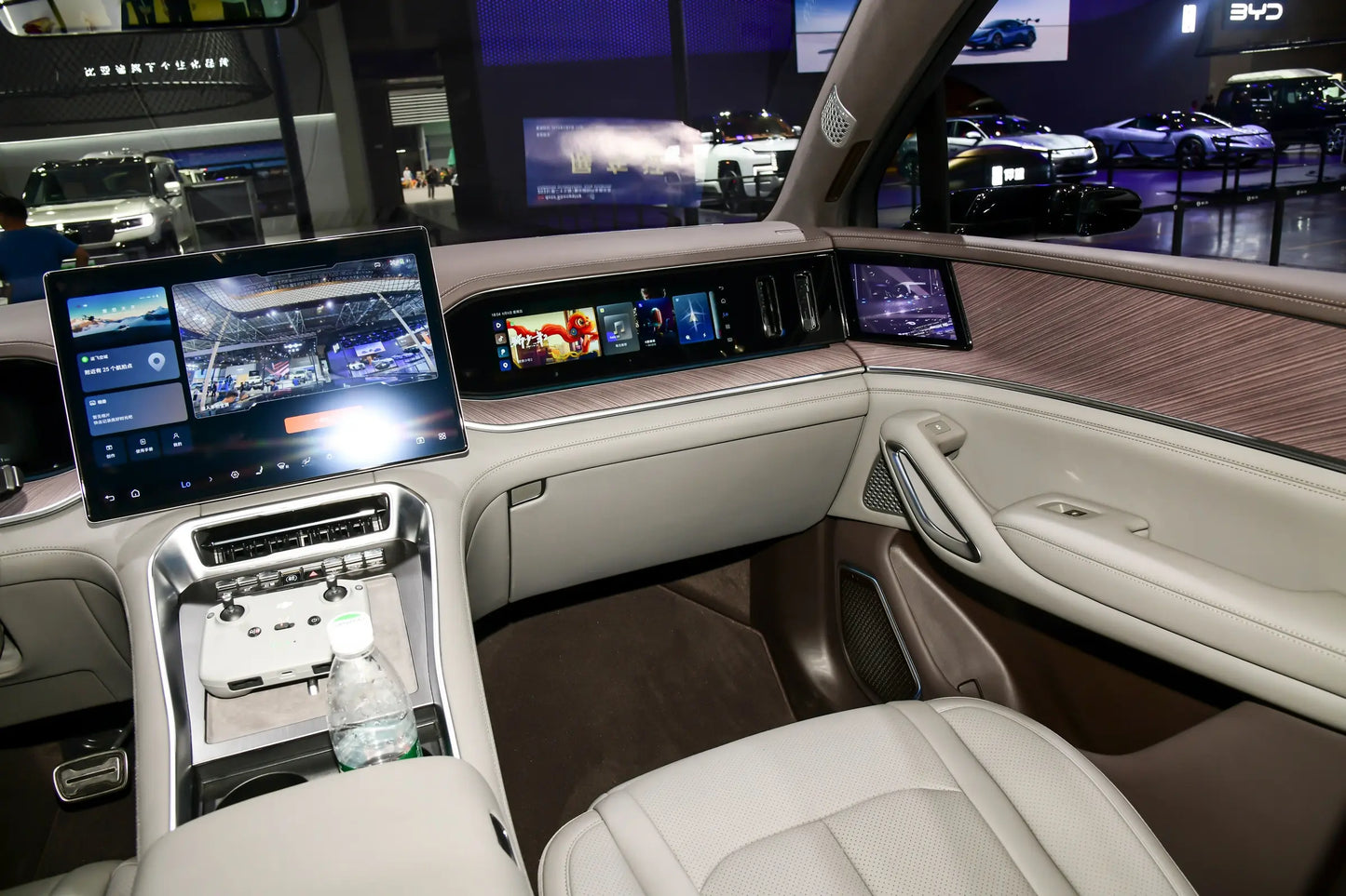 Denza Denza N9 DM -Гибридный PHEV