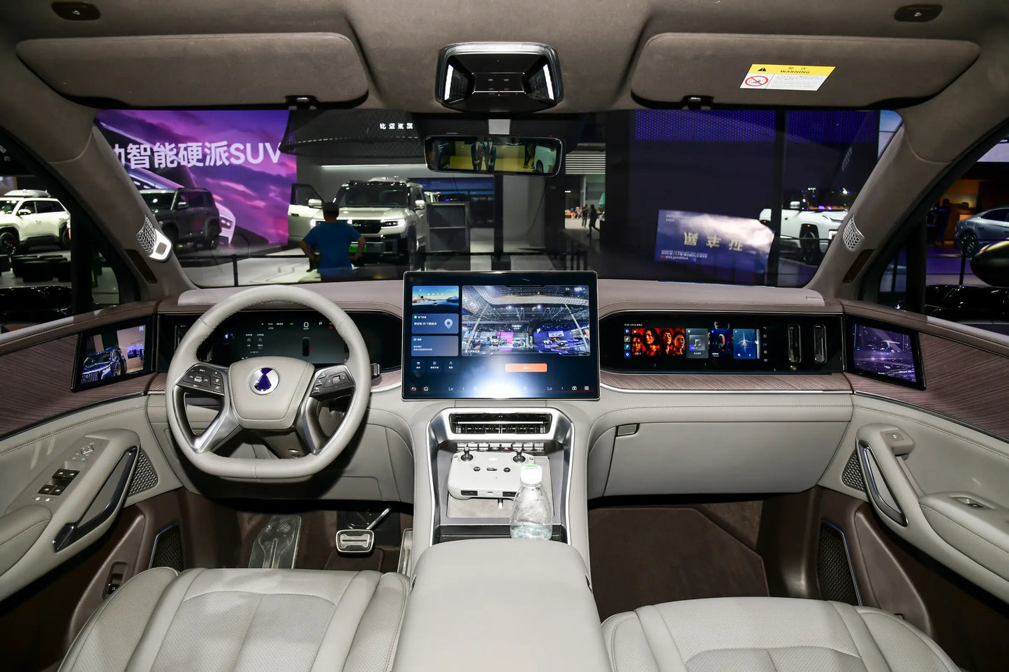 Denza Denza N9 DM -Гибридный PHEV