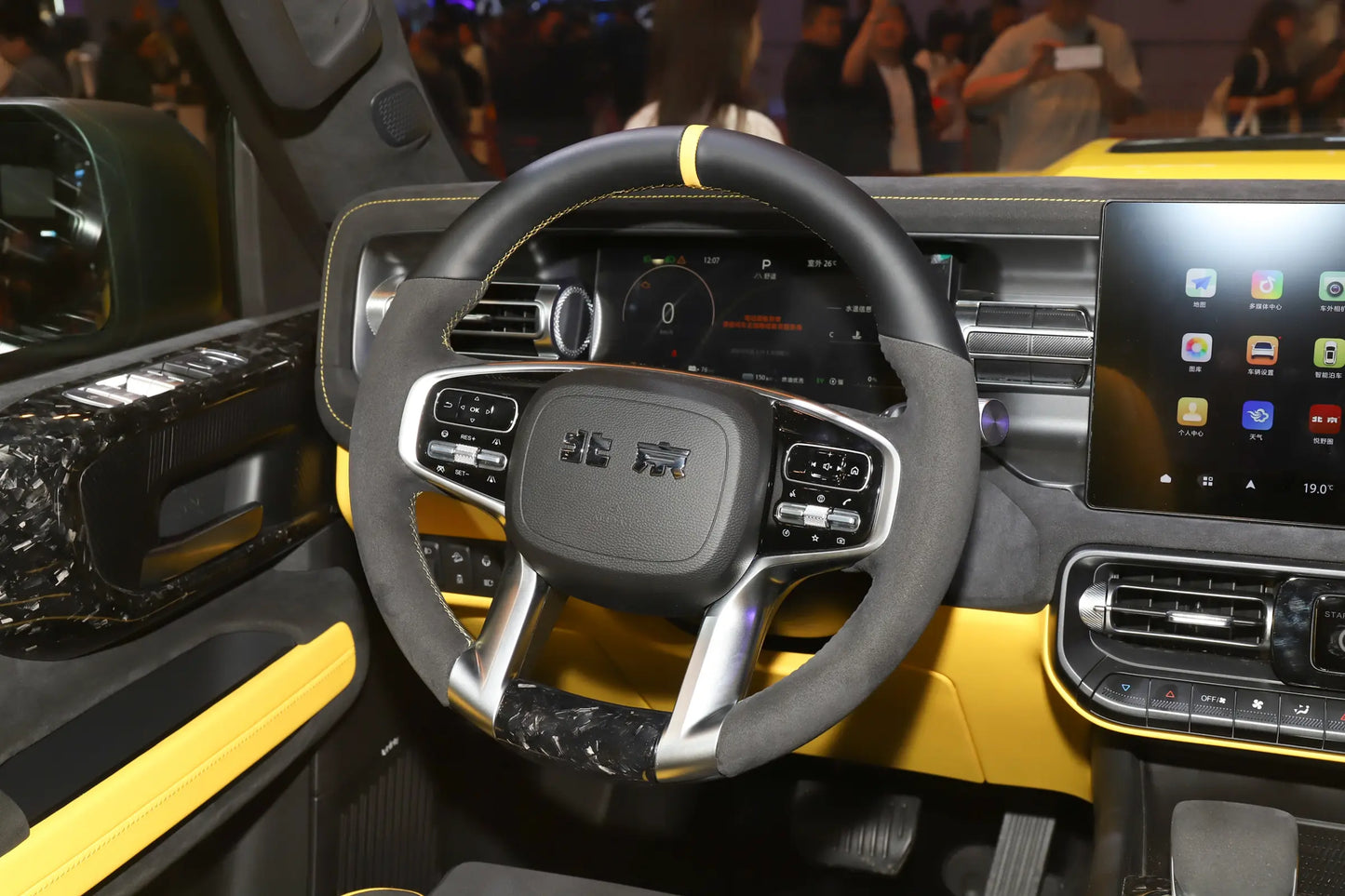 Внедорожник BAIC BJ40 с гибридным удлинителем запаса хода REEV