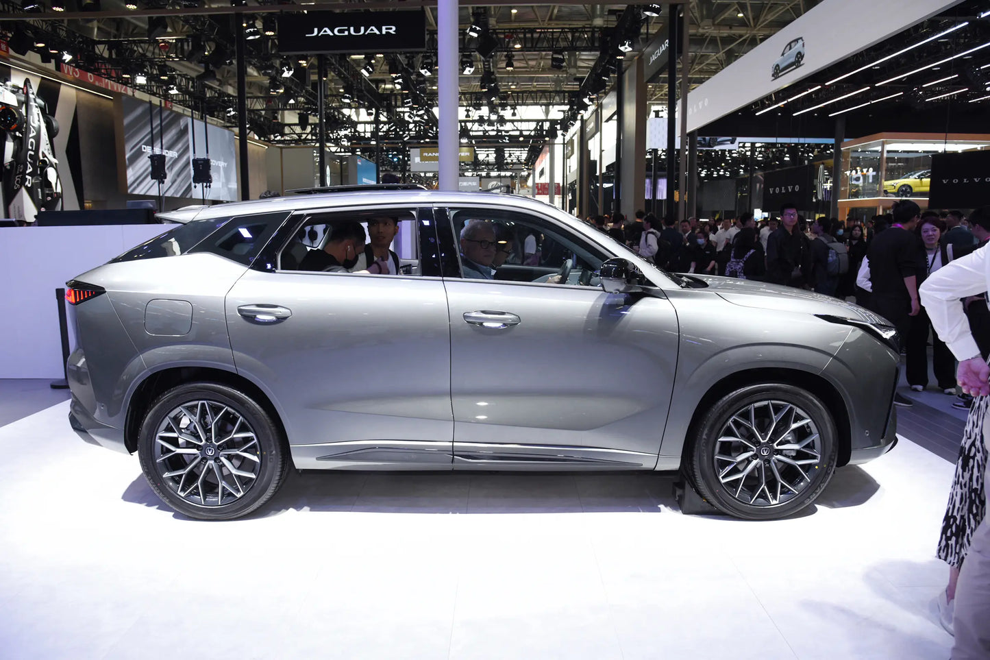 Changan Changan UNI-Z -Гибридный PHEV